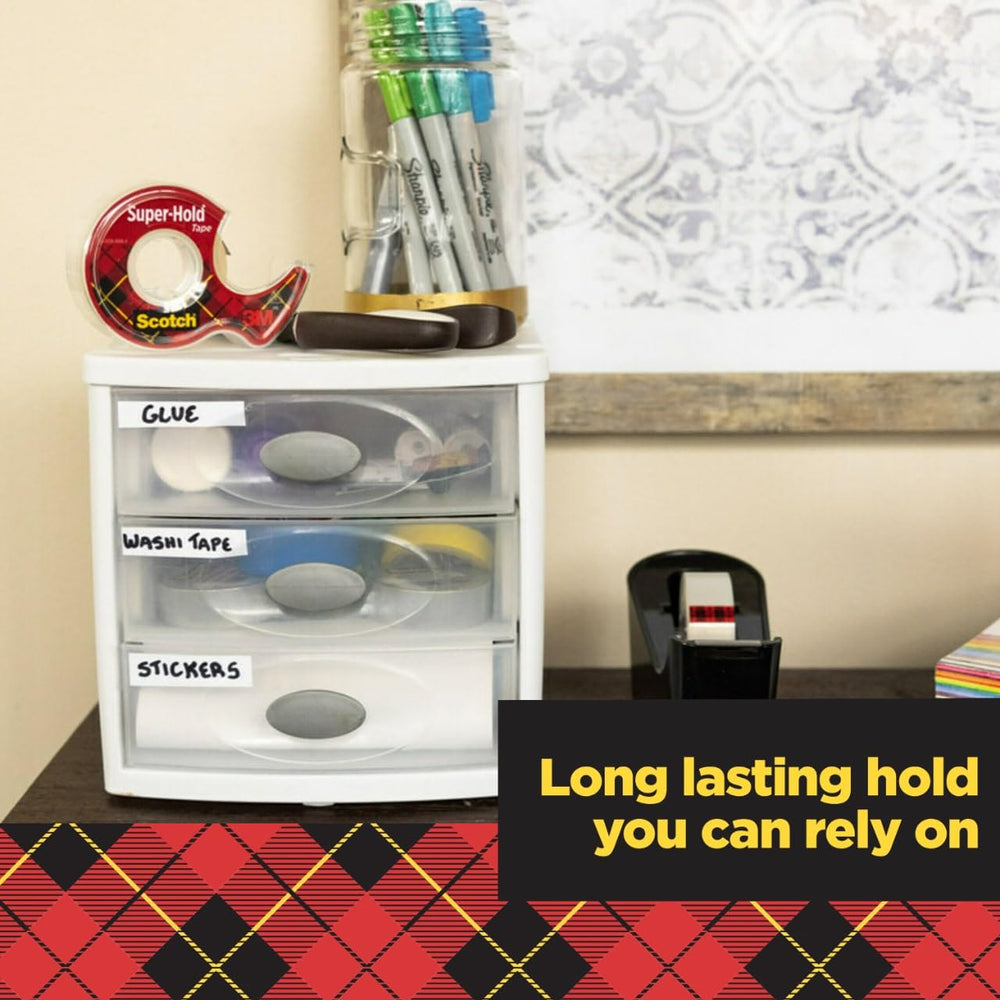 Scotch Super-Hold applied to cardboard seam providing secure, long-lasting hold