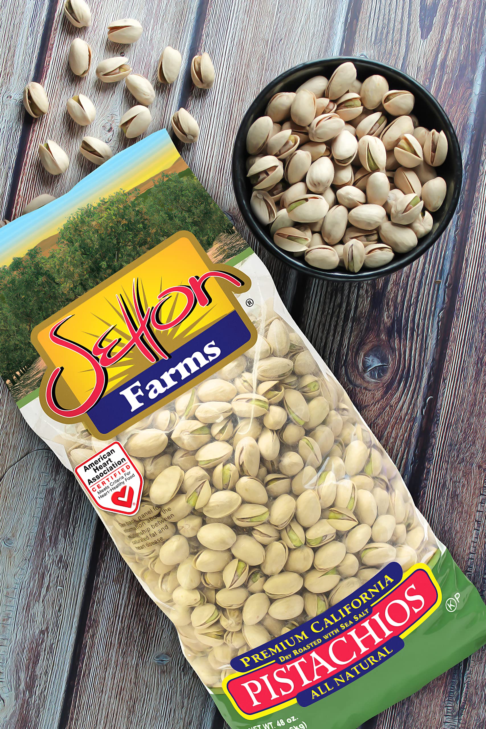 Setton Farms primeros planos de pistachos con cáscara resaltando frescura