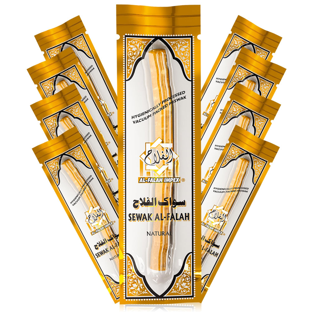 SEWAK AL-FALAH mano sosteniendo un palo miswak listo para usar, portátil y práctico