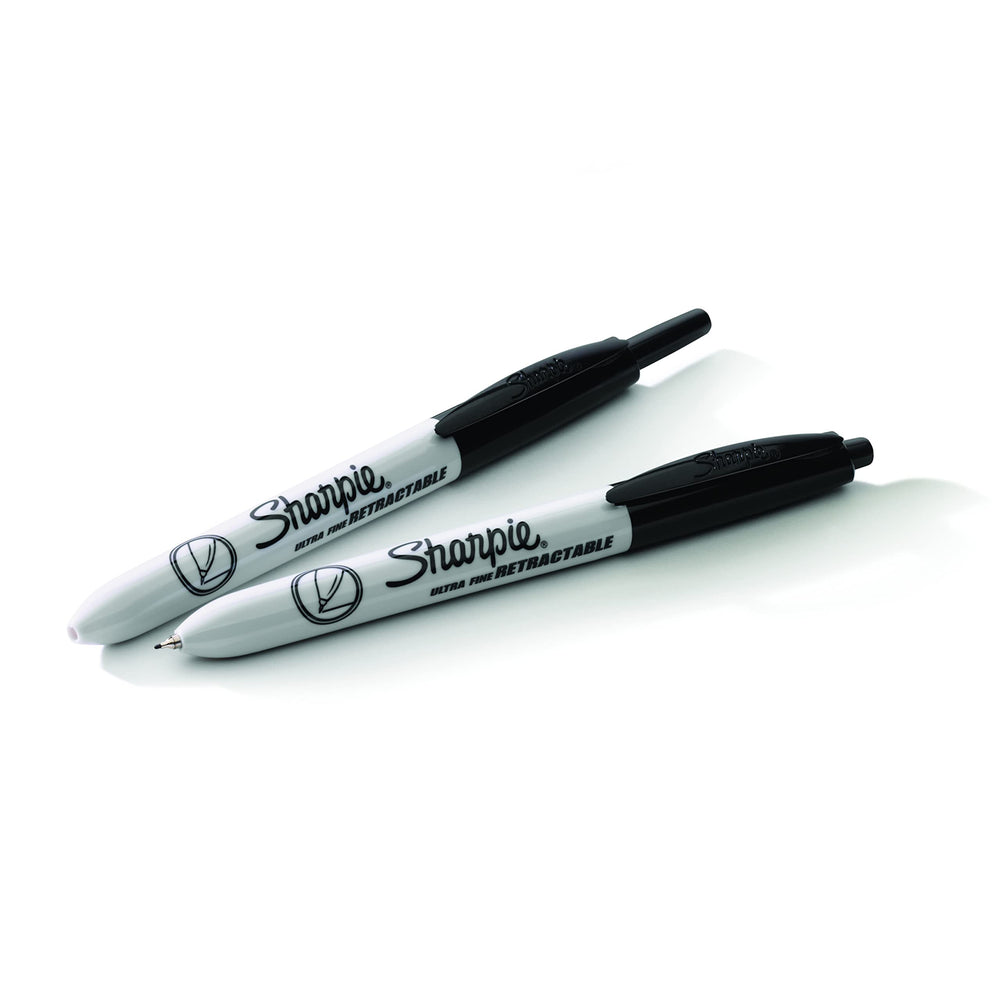 Comparación de tamaño Sharpie junto a un lápiz para referencia de escala
