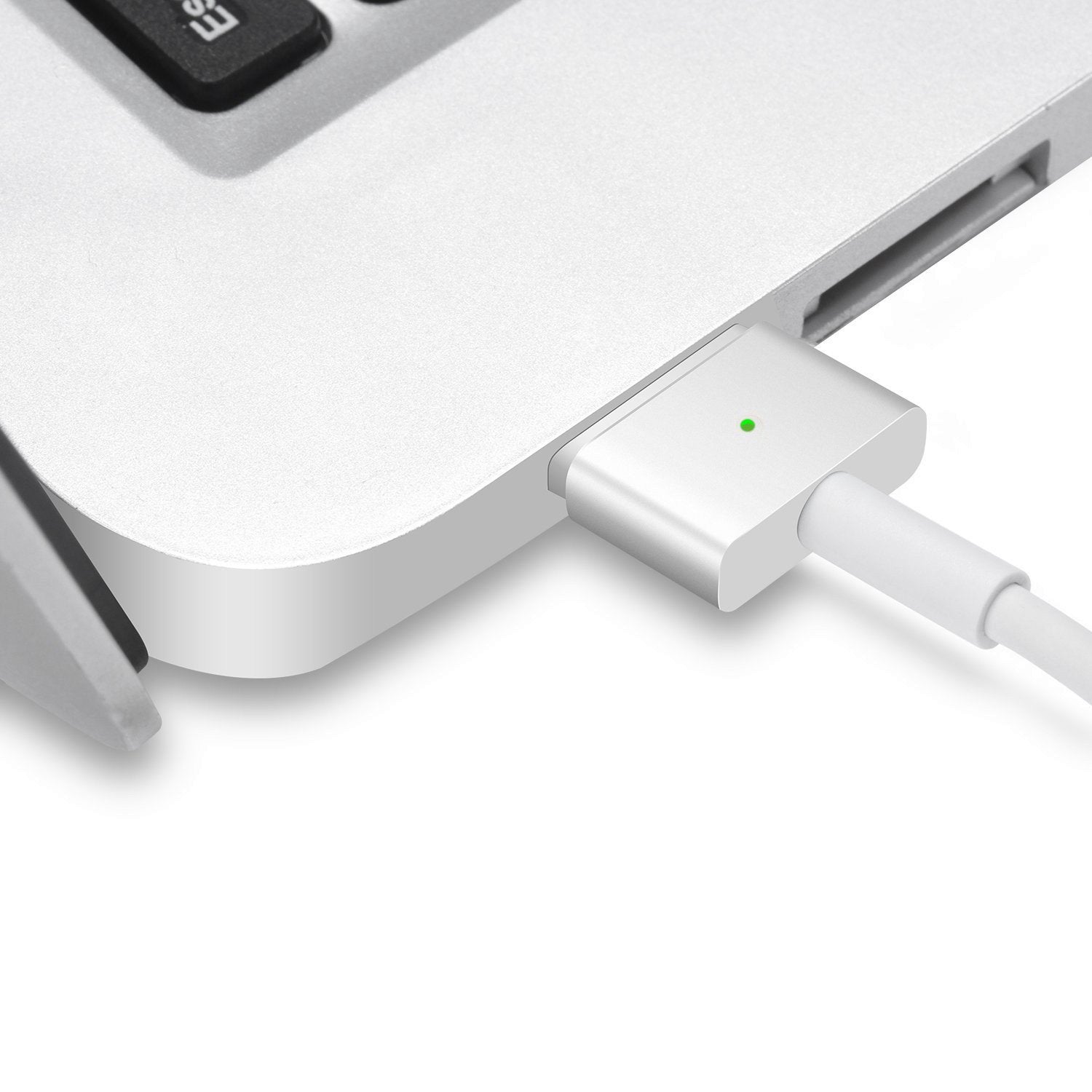 SiliconV adaptador junto a una regla para escala, tamaño compacto