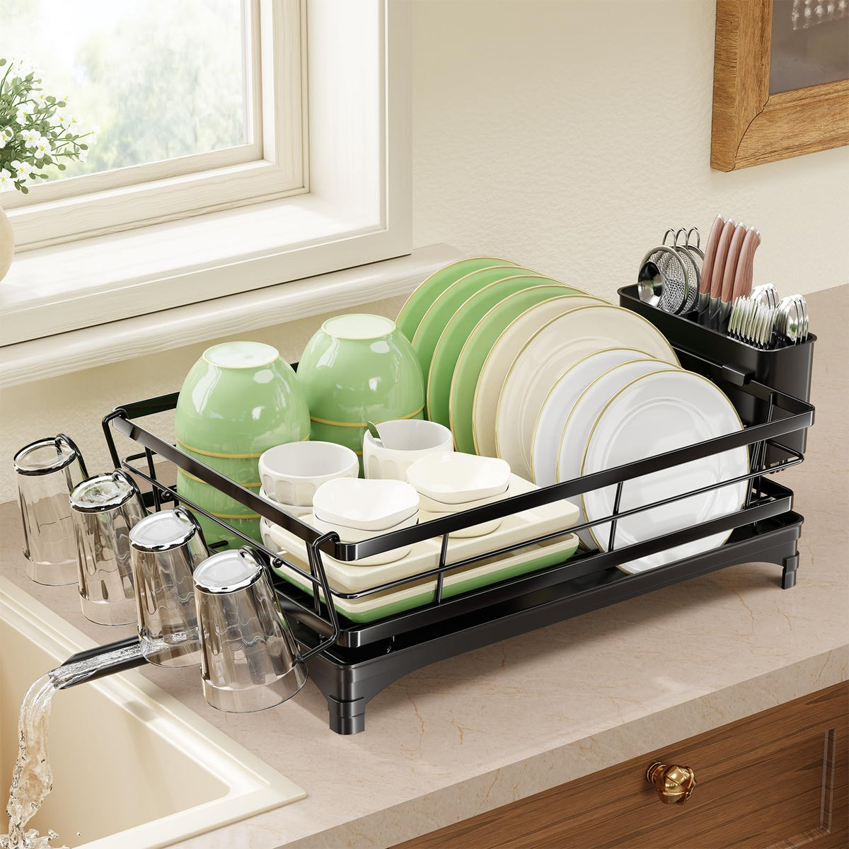 Simple Trending vista frontal del escurridor mostrando capacidad y orden