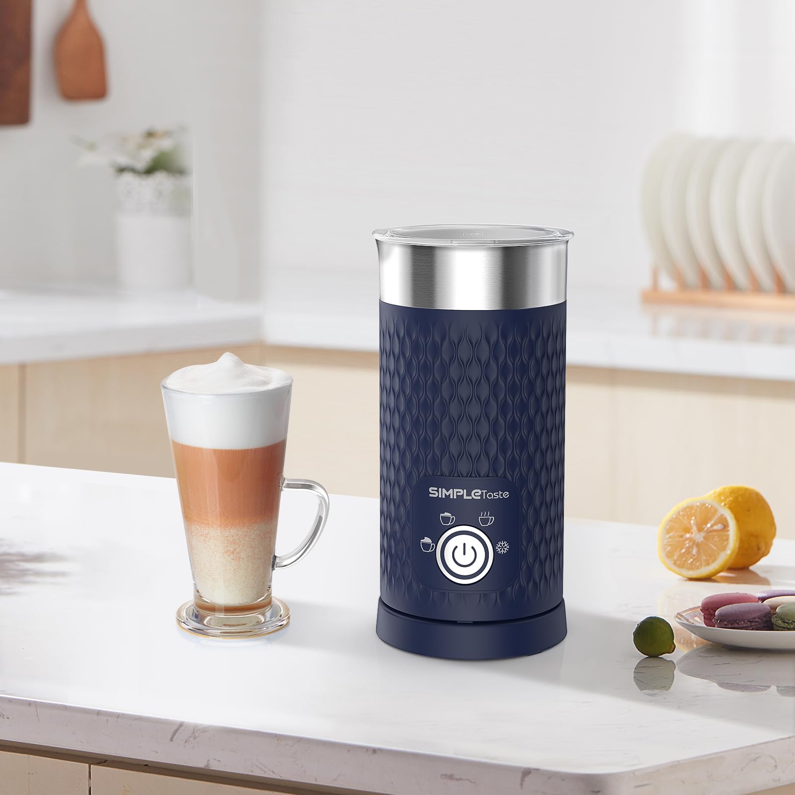 SIMPLETASTE comparación de tamaño junto a una taza para referencia de capacidad