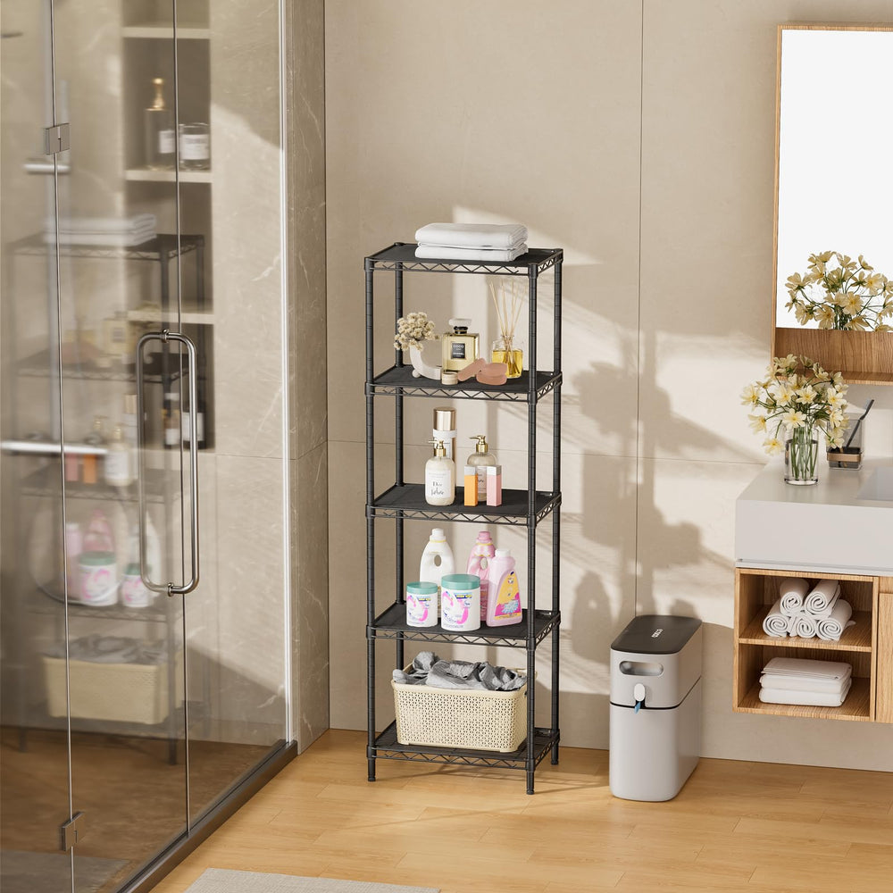 SINGAYE estantería en despensa con productos bien organizados y ventilación