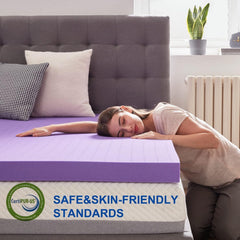 SINWEEK topper colocado en cama de dormitorio universitario para mayor confort