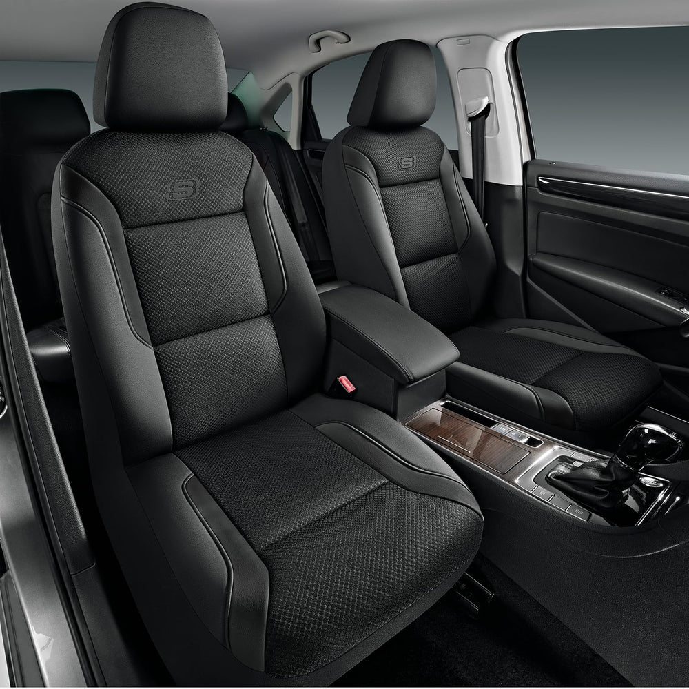 Skechers funda frontal mostrando ajuste y protección del asiento