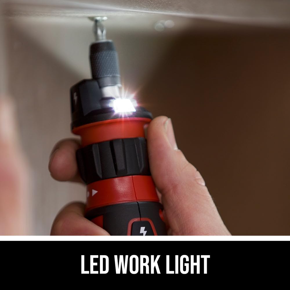 SKIL herramienta en mano iluminando un mueble mientras detecta circuito y brinda seguridad