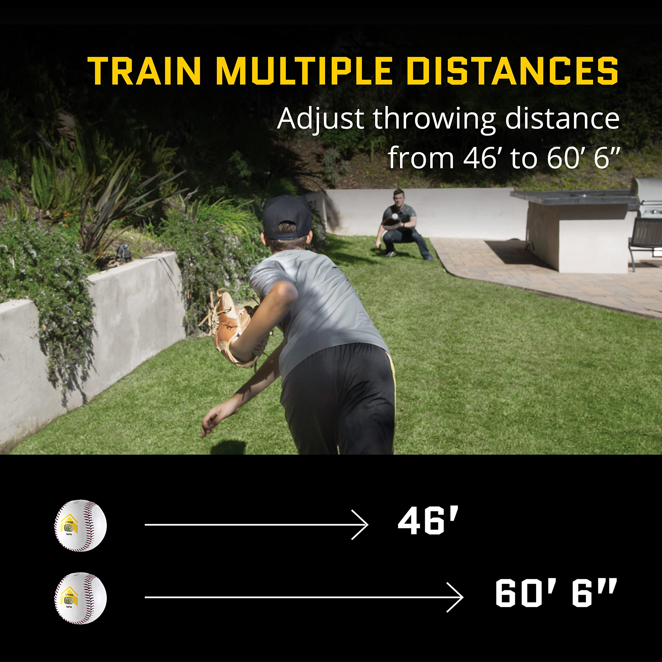 SKLZ Bullet Ball con etiqueta abierta mostrando compartimento y batería LR41