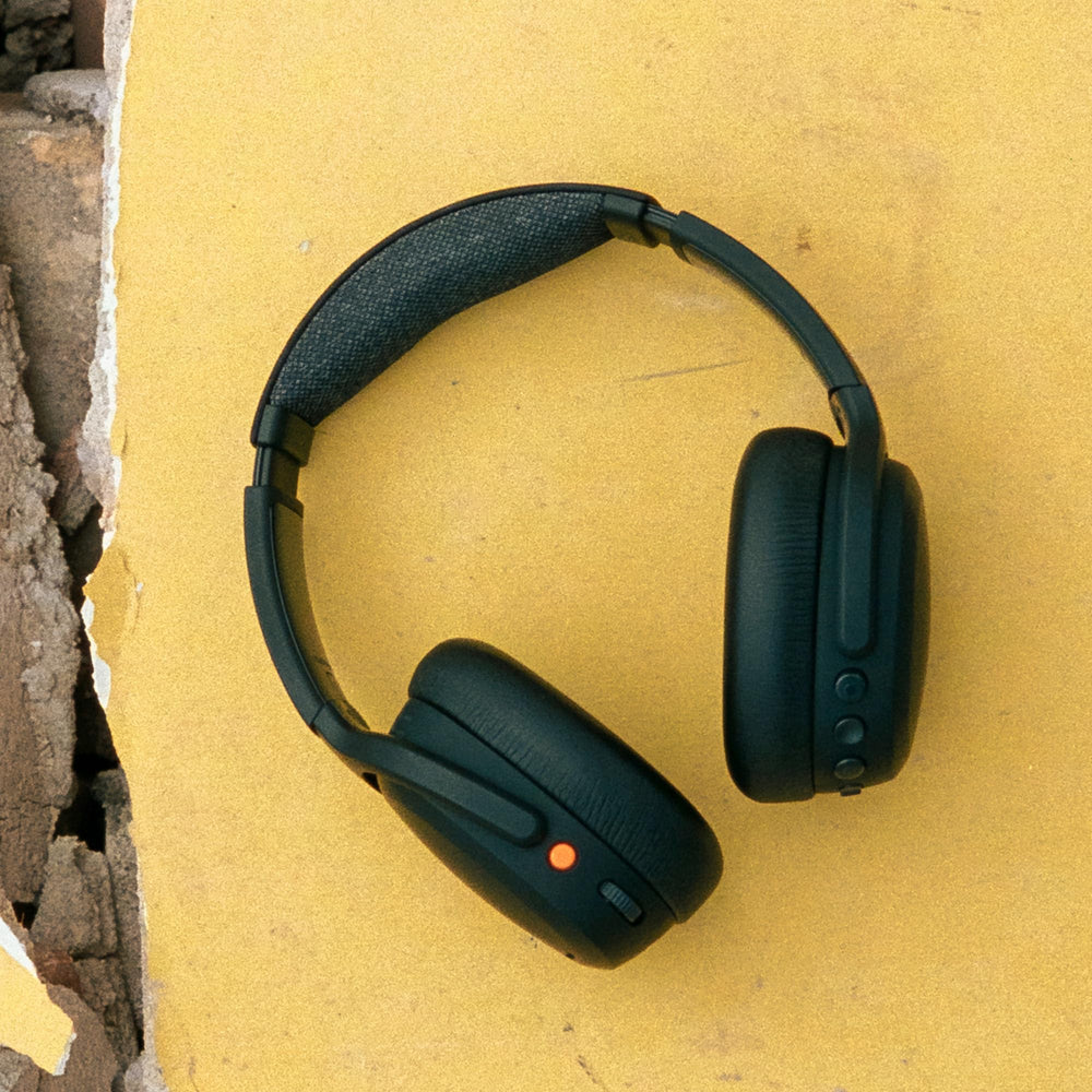 Skullcandy Crusher ANC 2 comparación de tamaño para escala