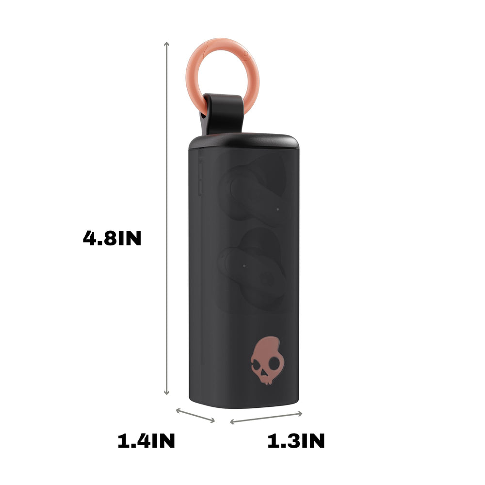Skullcandy Dime Evo etiqueta y puerto de carga mostrando compatibilidad y carga rápida