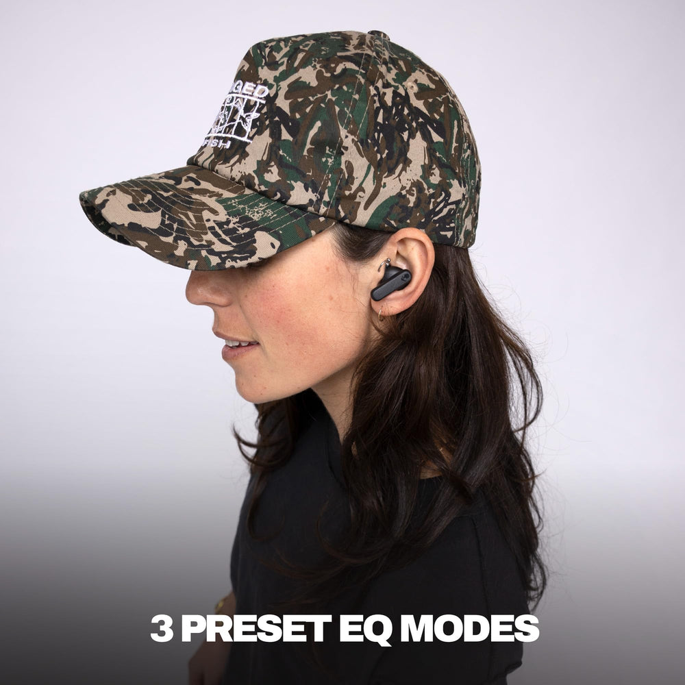 Skullcandy Smokin’ Buds detalle táctil mostrando controles intuitivos