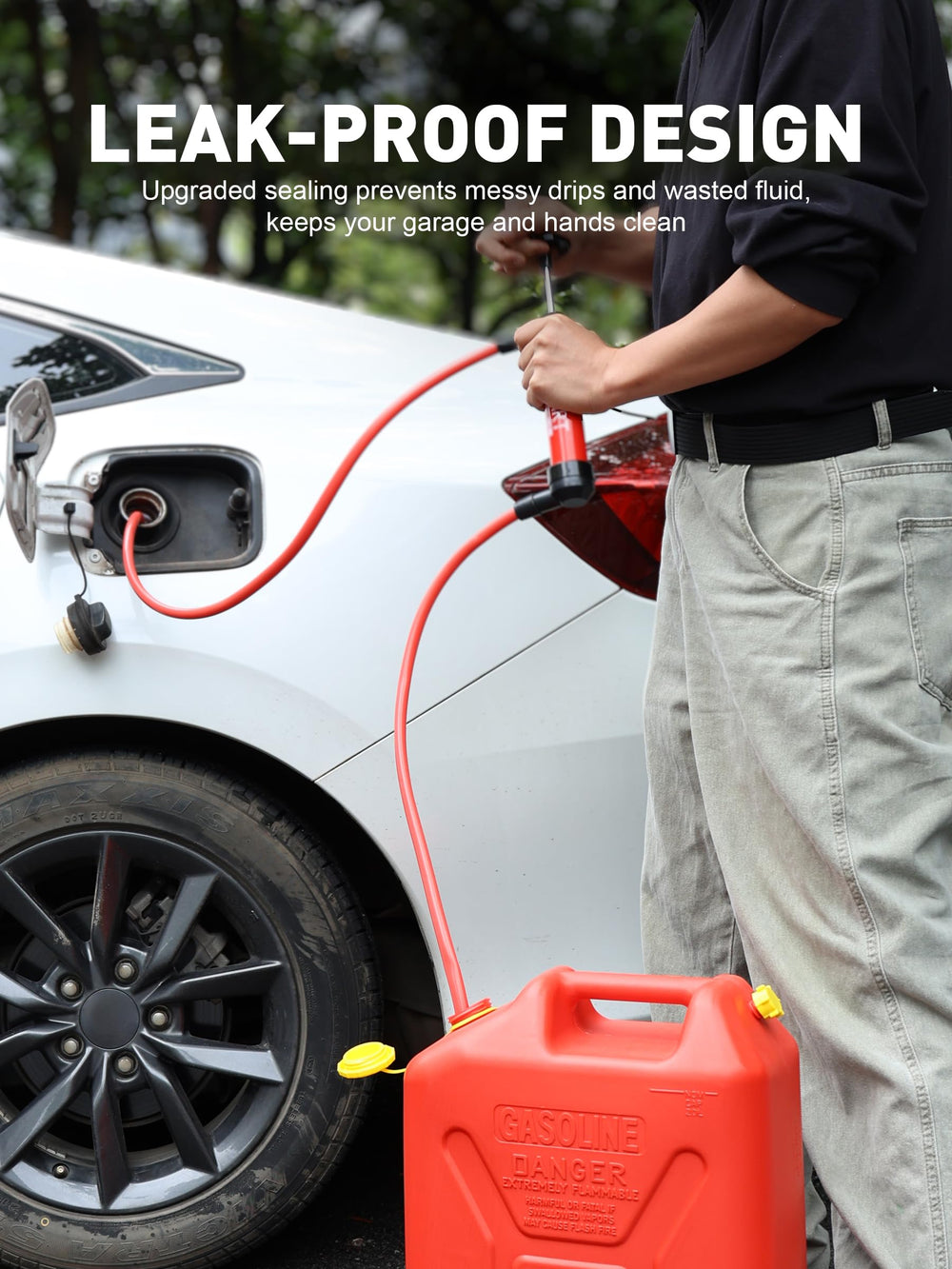 SMART JERRY trasvasando aceite de motor con flujo constante