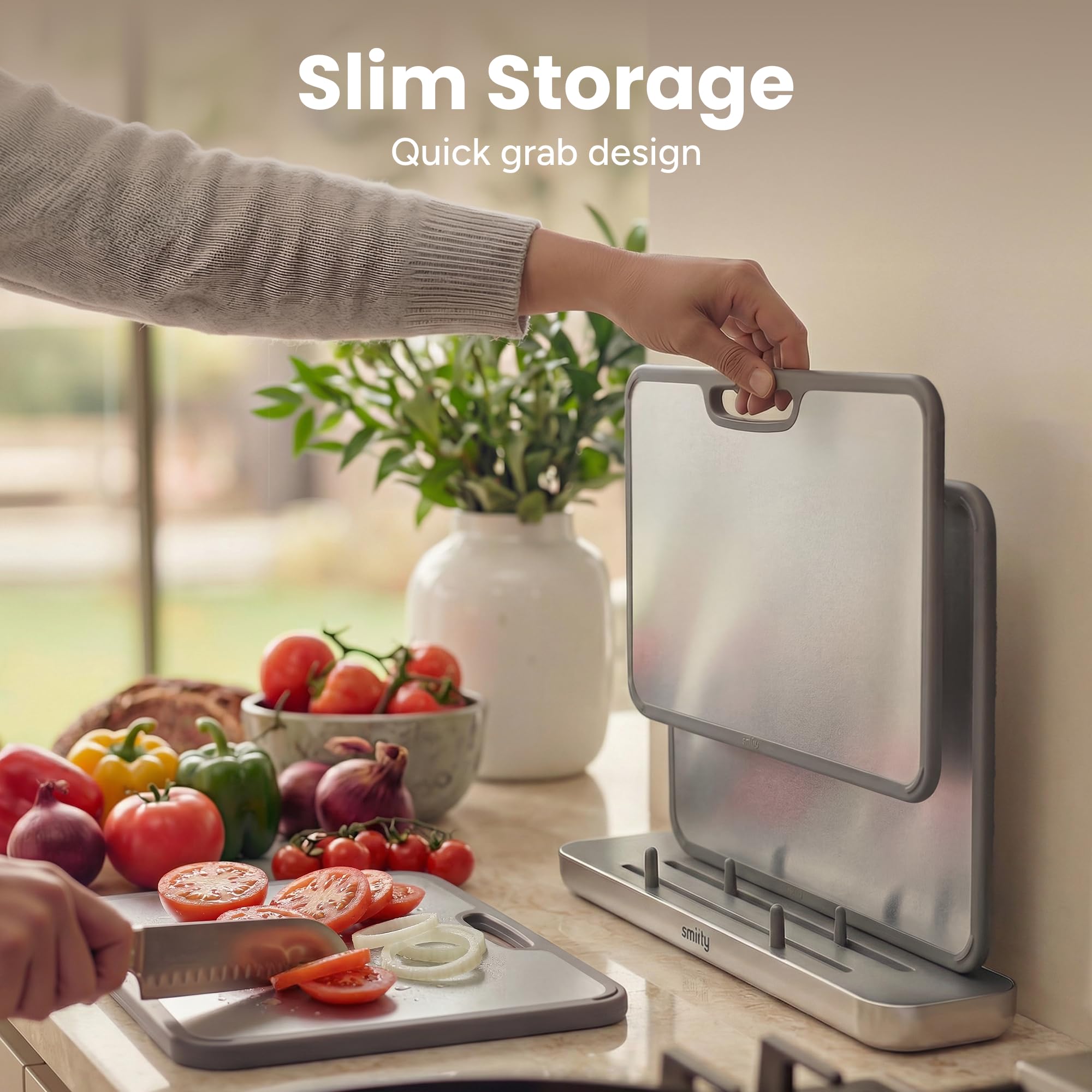 SMIRLY tabla en uso cortando carne, separa jugos y mantiene limpieza