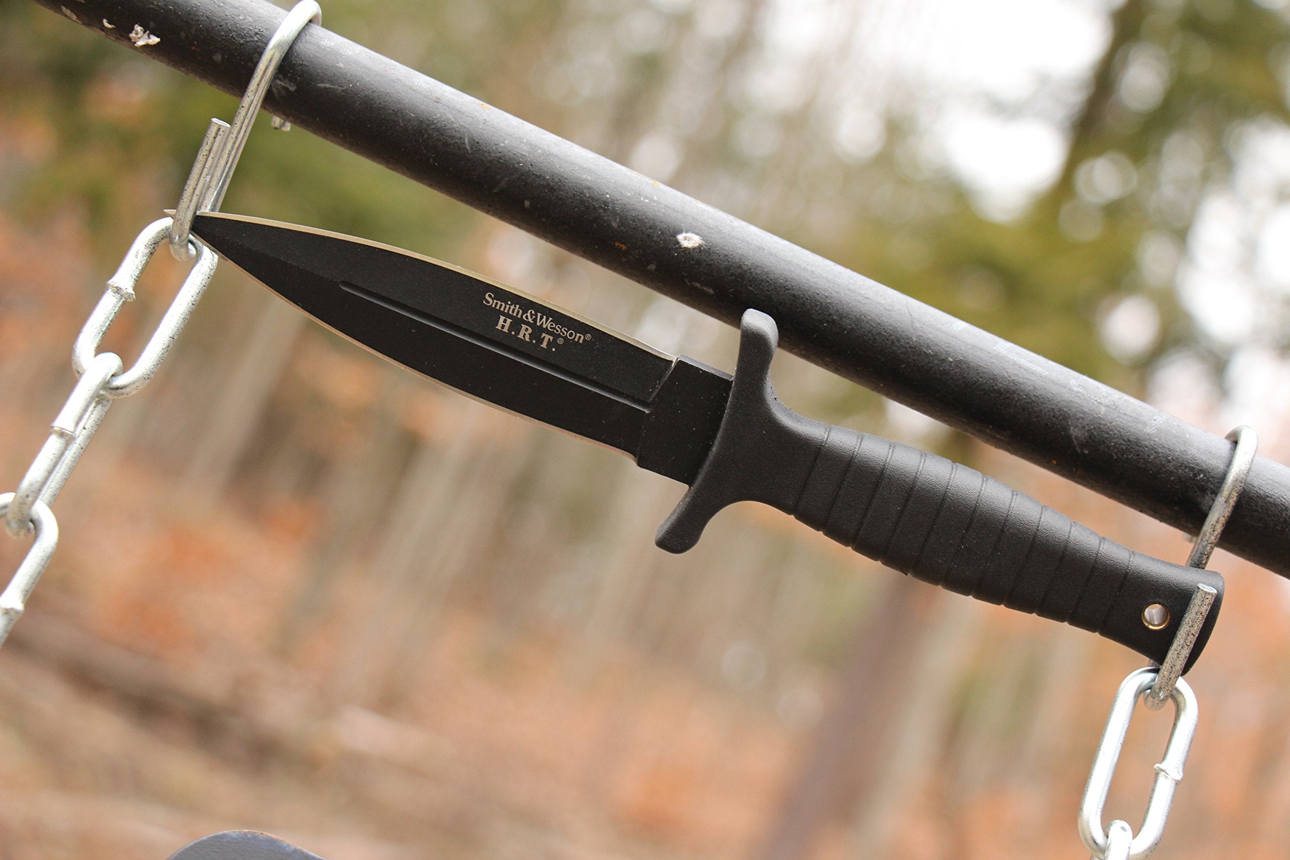 Smith & Wesson SWHRT9B primer plano de hoja doble con ranuras anticorporales