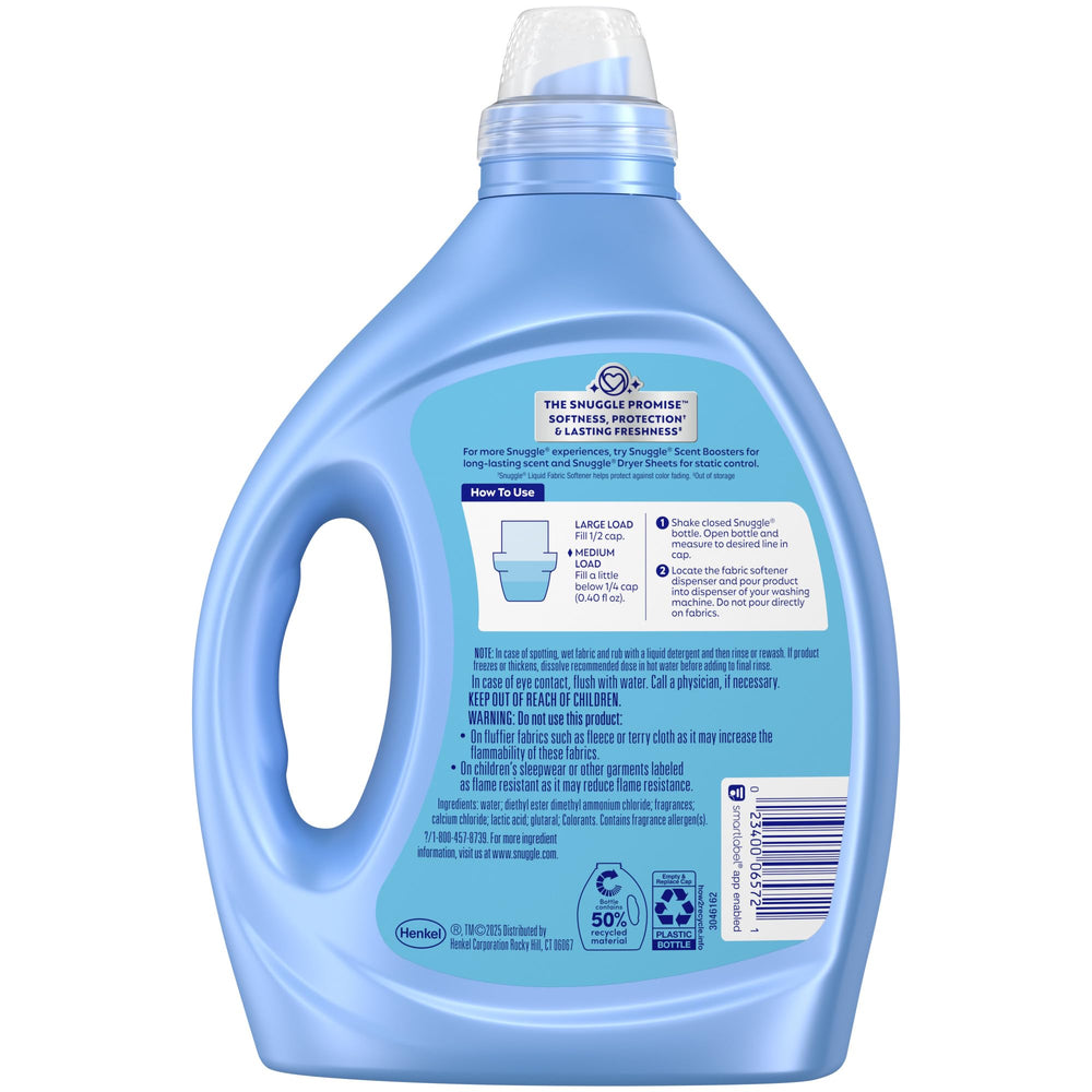 Detalle de etiqueta Snuggle destacando la fragancia Cuddle‑Up Fresh