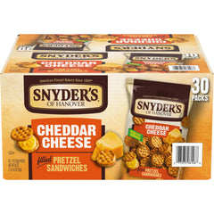 Snyder's of Hanover envase frontal mostrando 30 paquetes, conveniencia inmediata