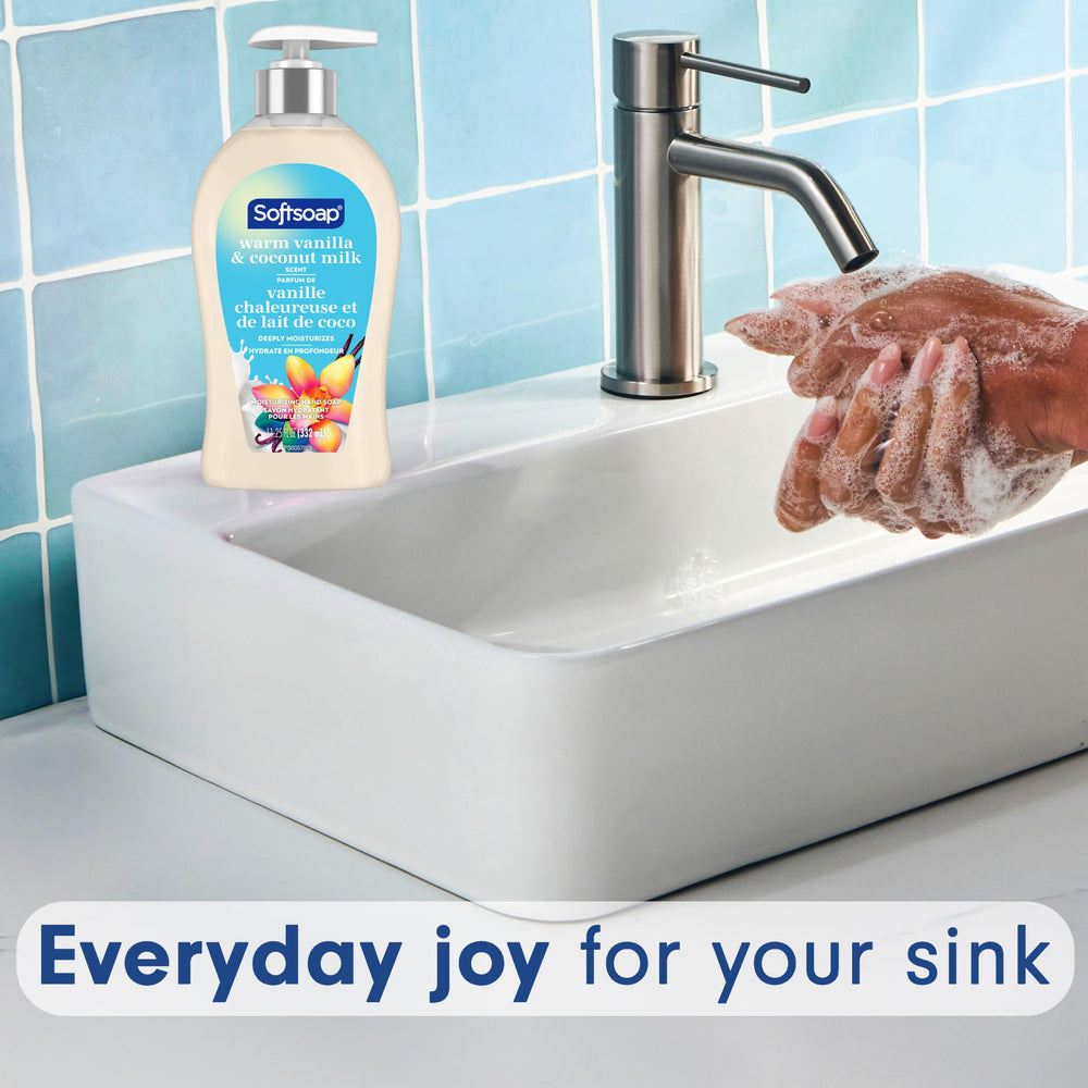 Softsoap botella sobre encimera moderna integrando estética y funcionalidad