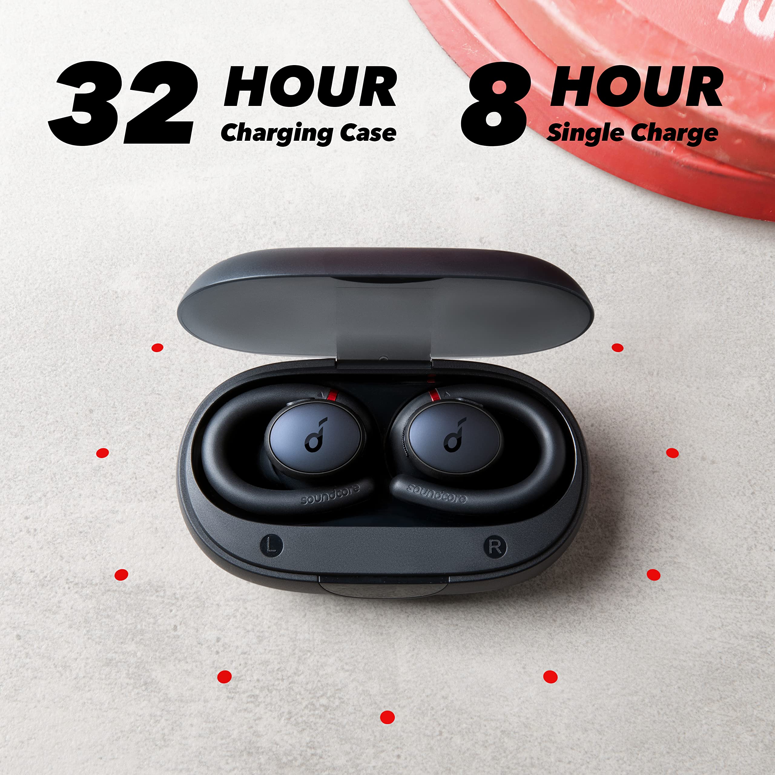 Soundcore estuche de carga abierto con auriculares colocados lista para recargar fácilmente
