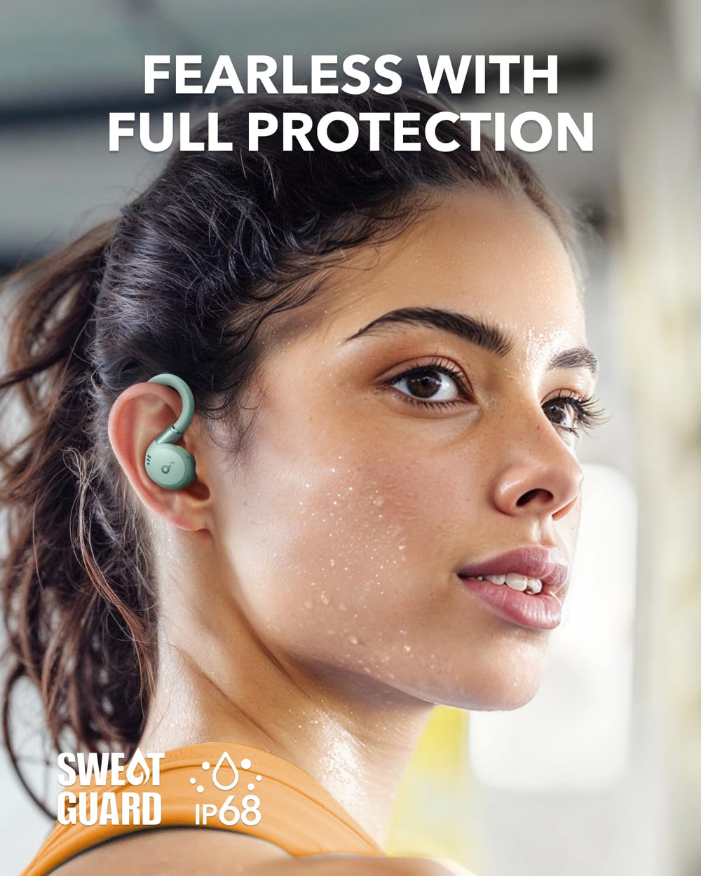 Soundcore Sport X20 tamaño en mano, compacto y fácil de transportar