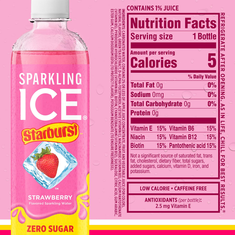 Sparkling Ice vertiendo bebida en vaso con hielo para servir frío