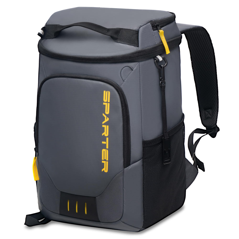 SPARTER mochila nevera frontal mostrando capacidad y cierre seguro
