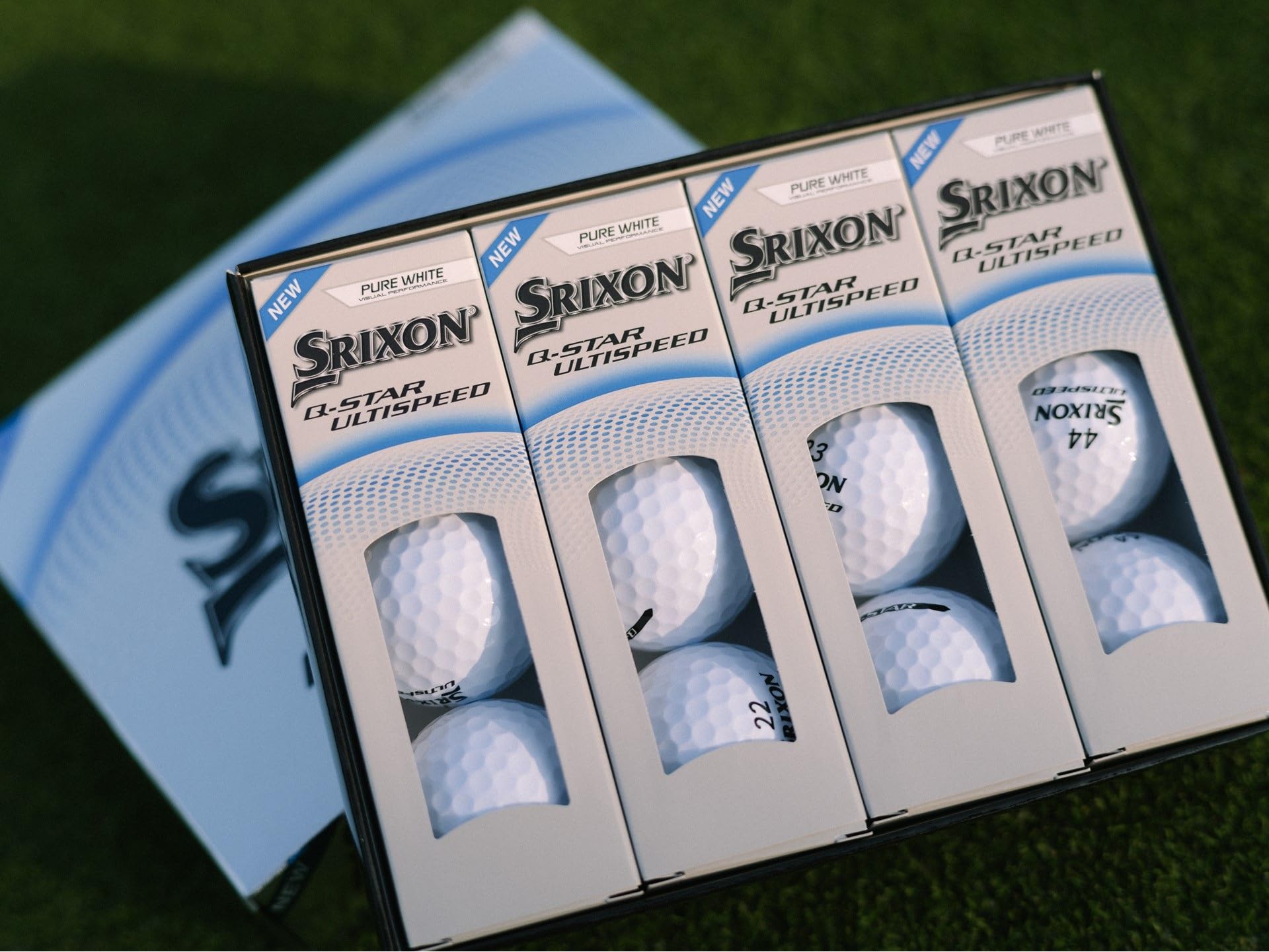 Srixon Q-Star Ultispeed colocada en tee para mayor distancia en salidas