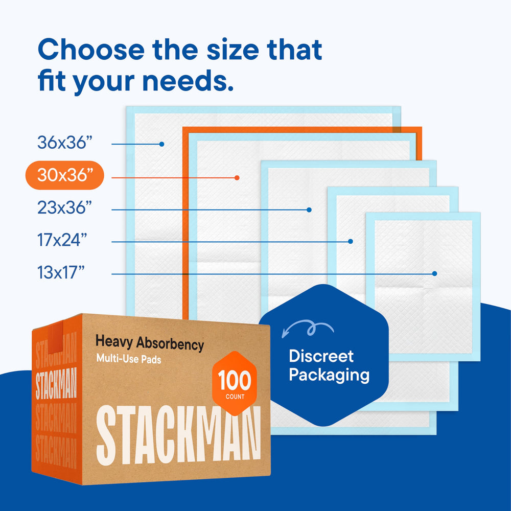 Stack Man protector junto a almohada para comparar tamaño XXL