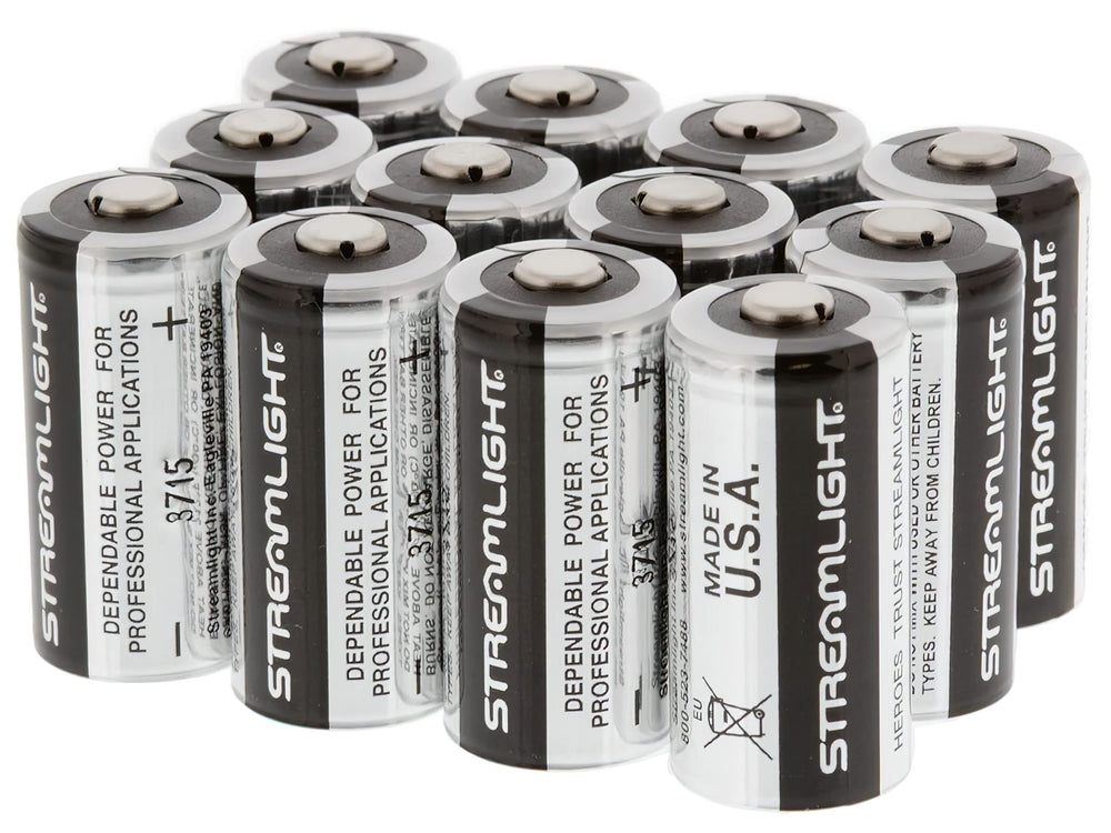 Detalle de terminal de pila Streamlight CR123A que muestra construcción robusta y seguridad