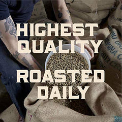 Stumptown Homestead bolsa junto a una taza para comparar tamaño y porción útil