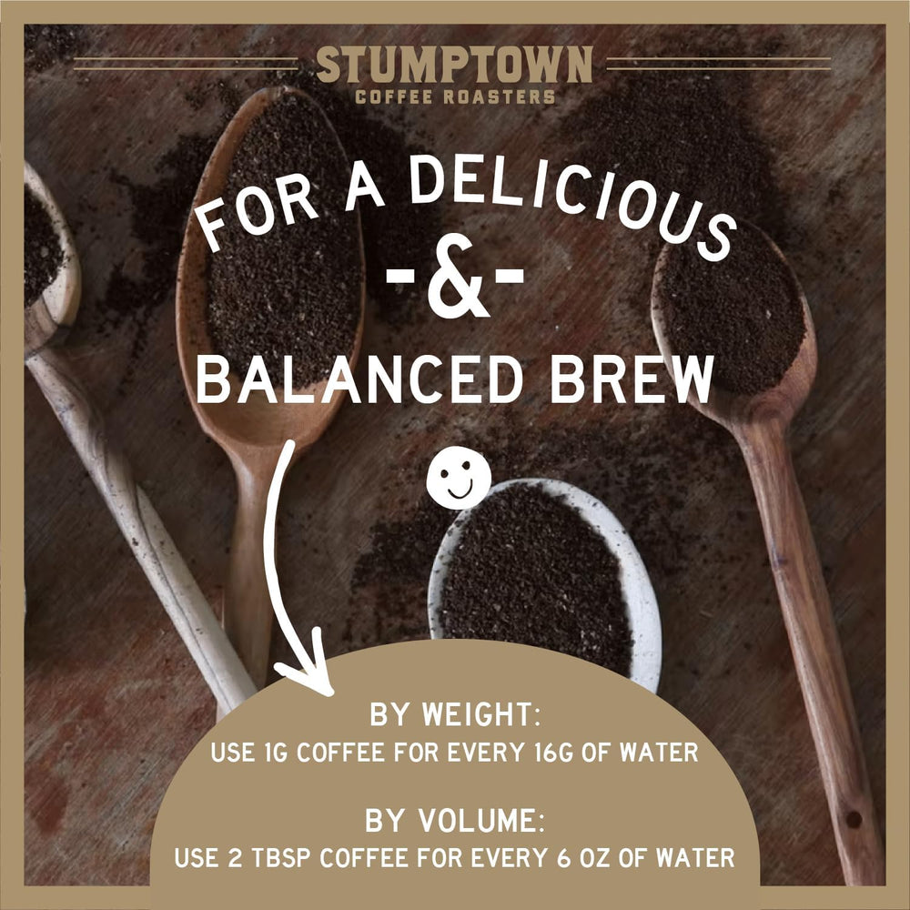 Stumptown Trapper Creek bolsa de 12oz junto a medidas para escala
