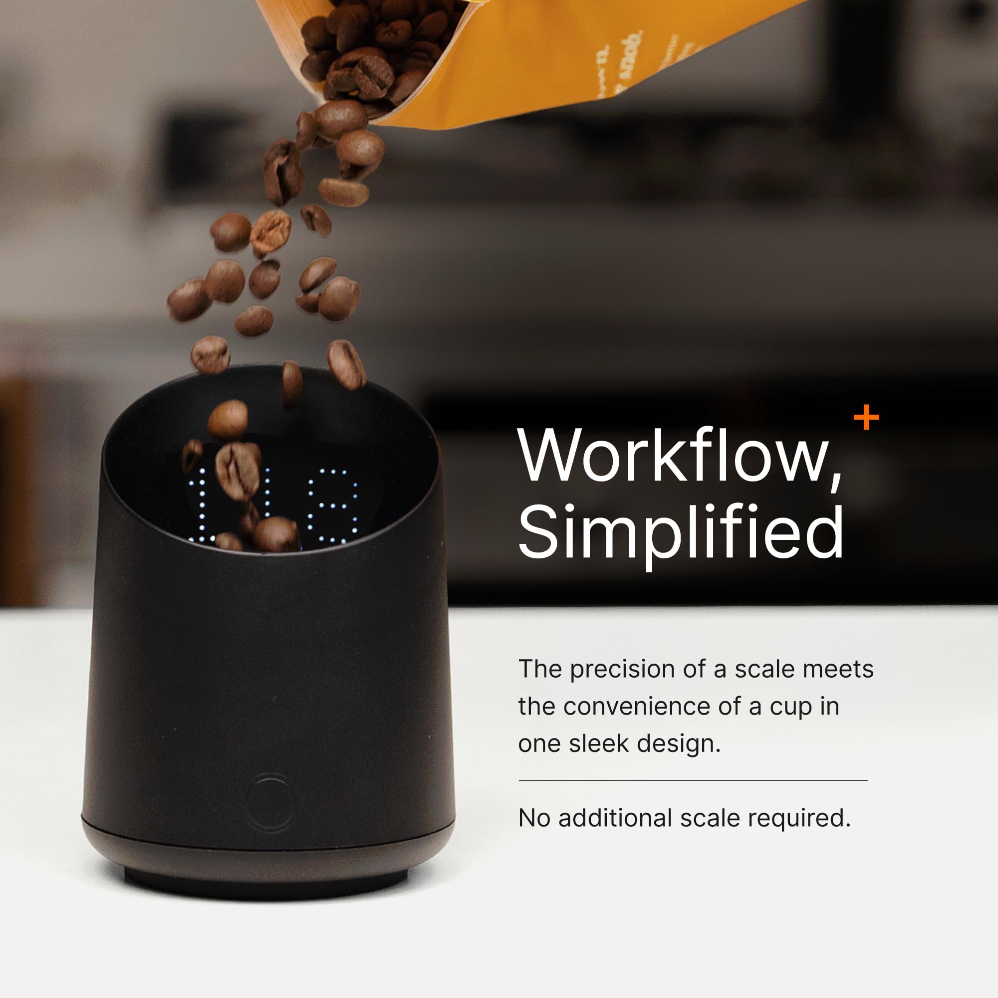 Subminimal SubScale en uso dosificando café molido y beneficio de rapidez