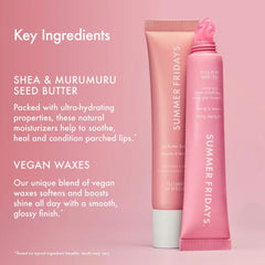 Summer Fridays bálsamos en mano para mostrar tamaño y portabilidad