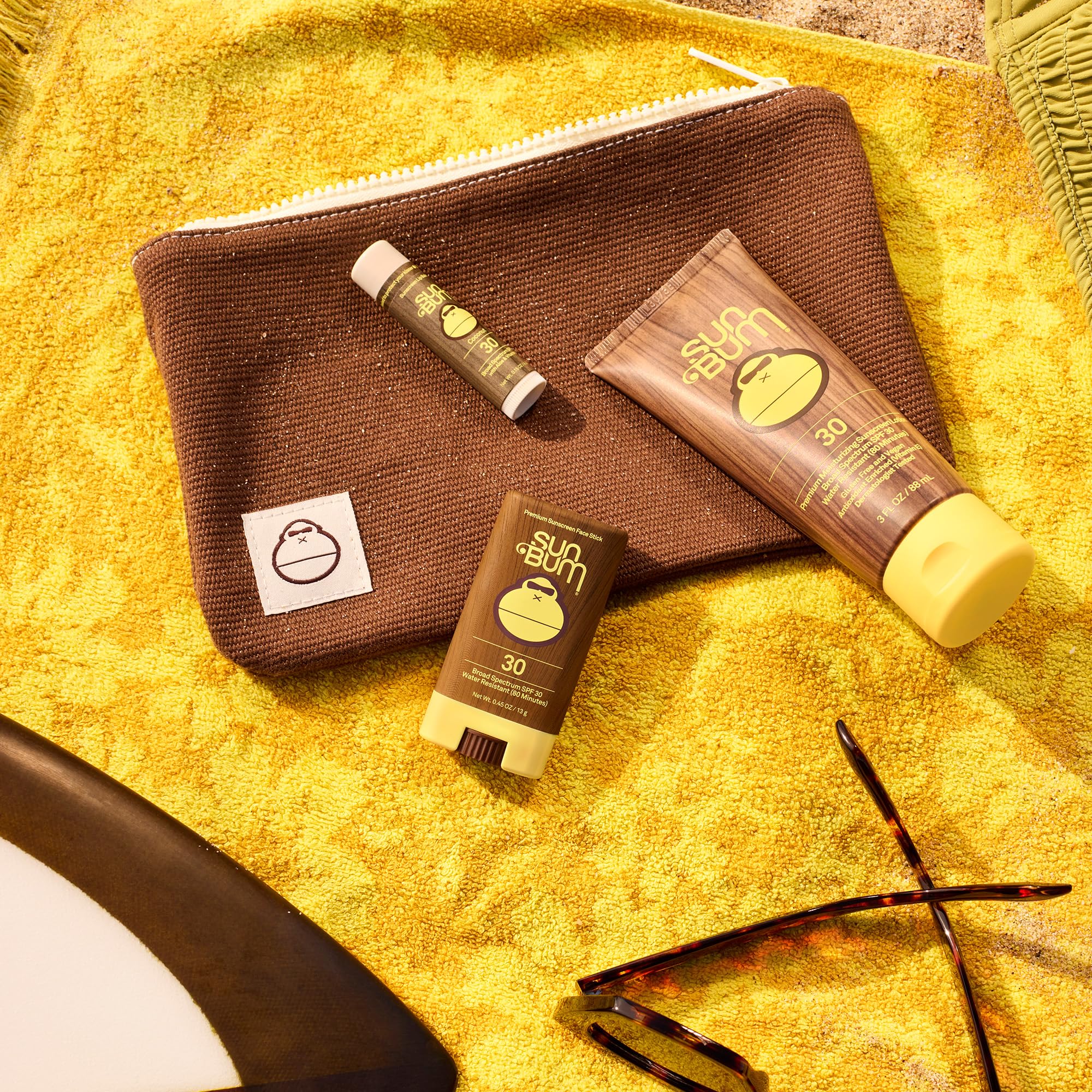 Sun Bum bálsamo labial Coconut en primer plano para labios hidratados