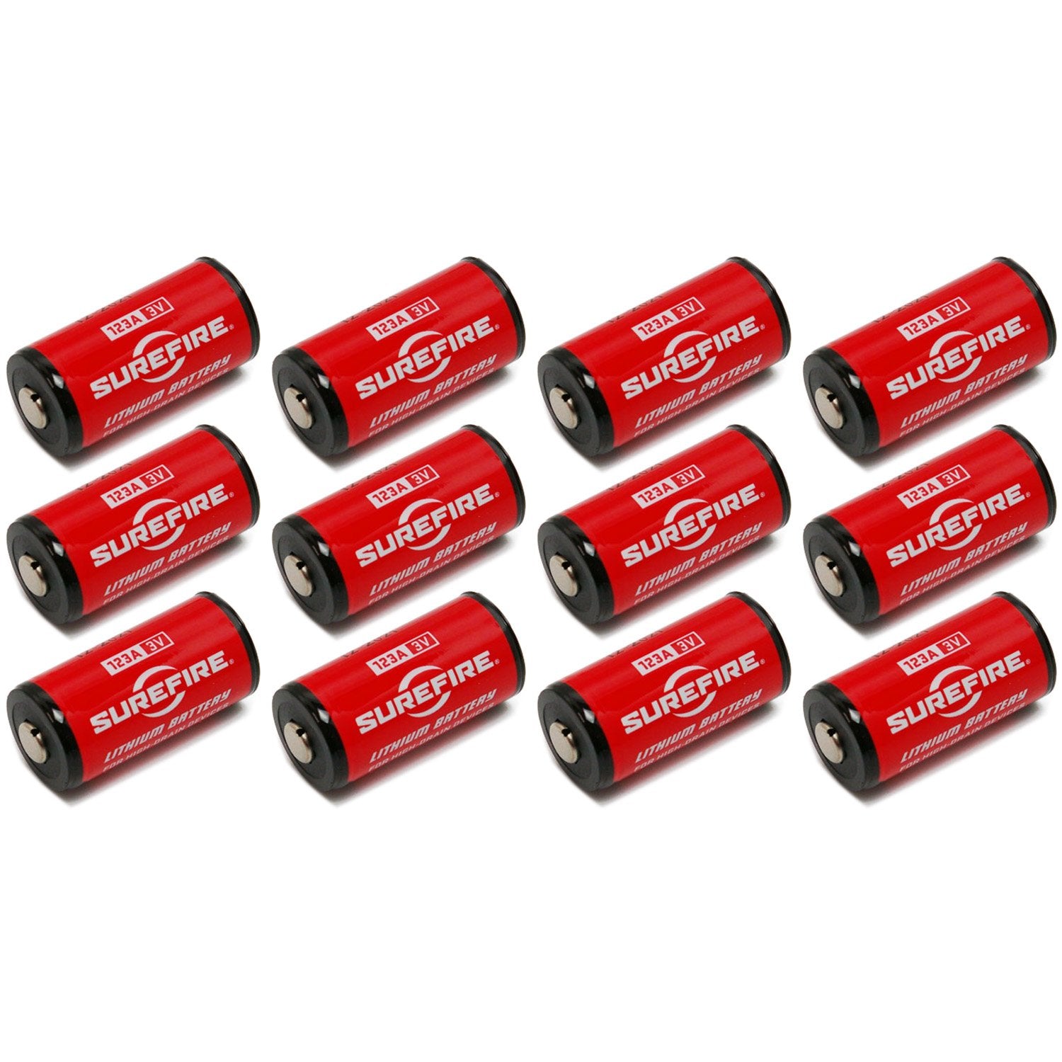SureFire batería instalada en linterna demostrando alto rendimiento