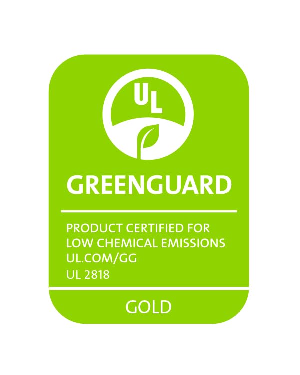 SureGuard fundas en dormitorio familiar mostrando higiene y protección