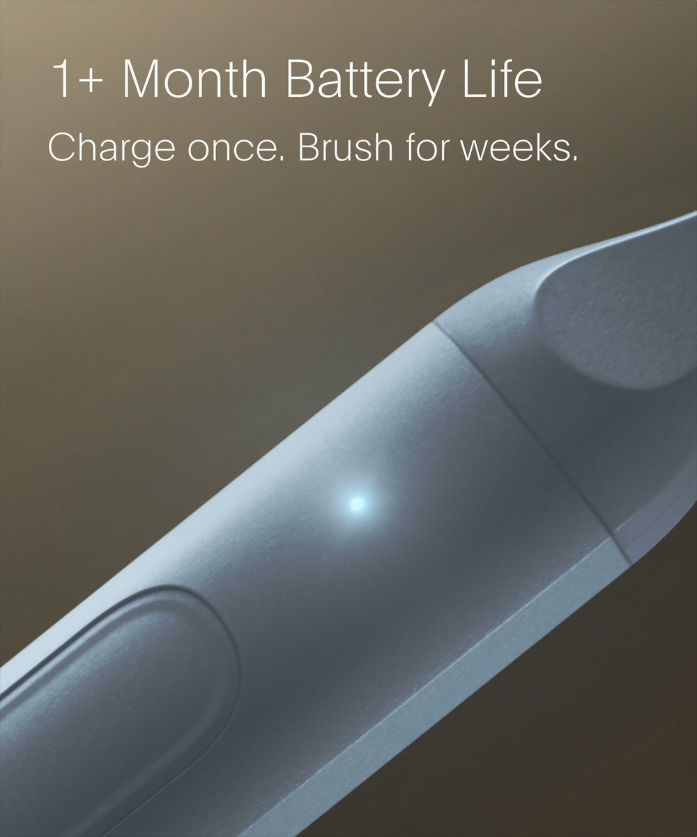 SURI mostrando puerto USB-C, recarga rápida y batería de larga duración