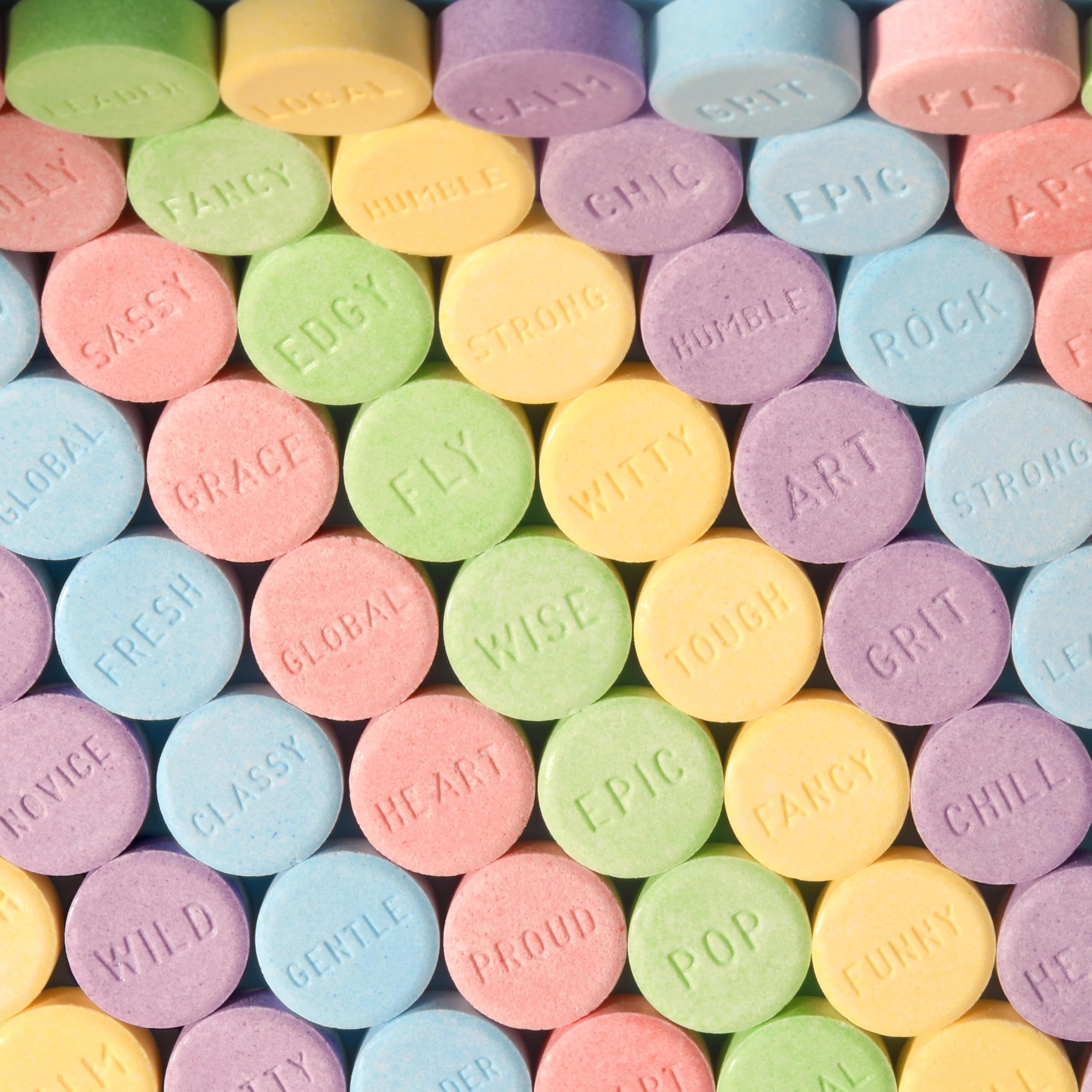 SweeTARTS caja abierta con caramelos listos para compartir en reuniones