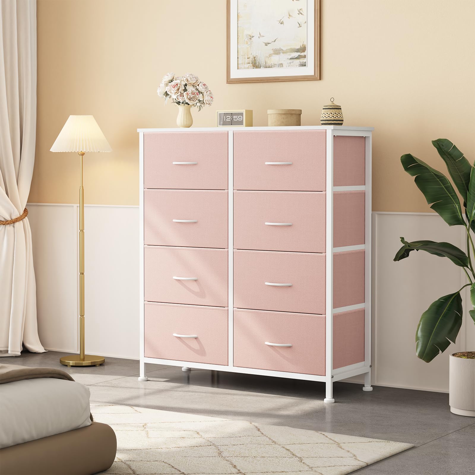 Sweetcrispy comparación de tamaño junto a una silla para visualizar escala y ajuste