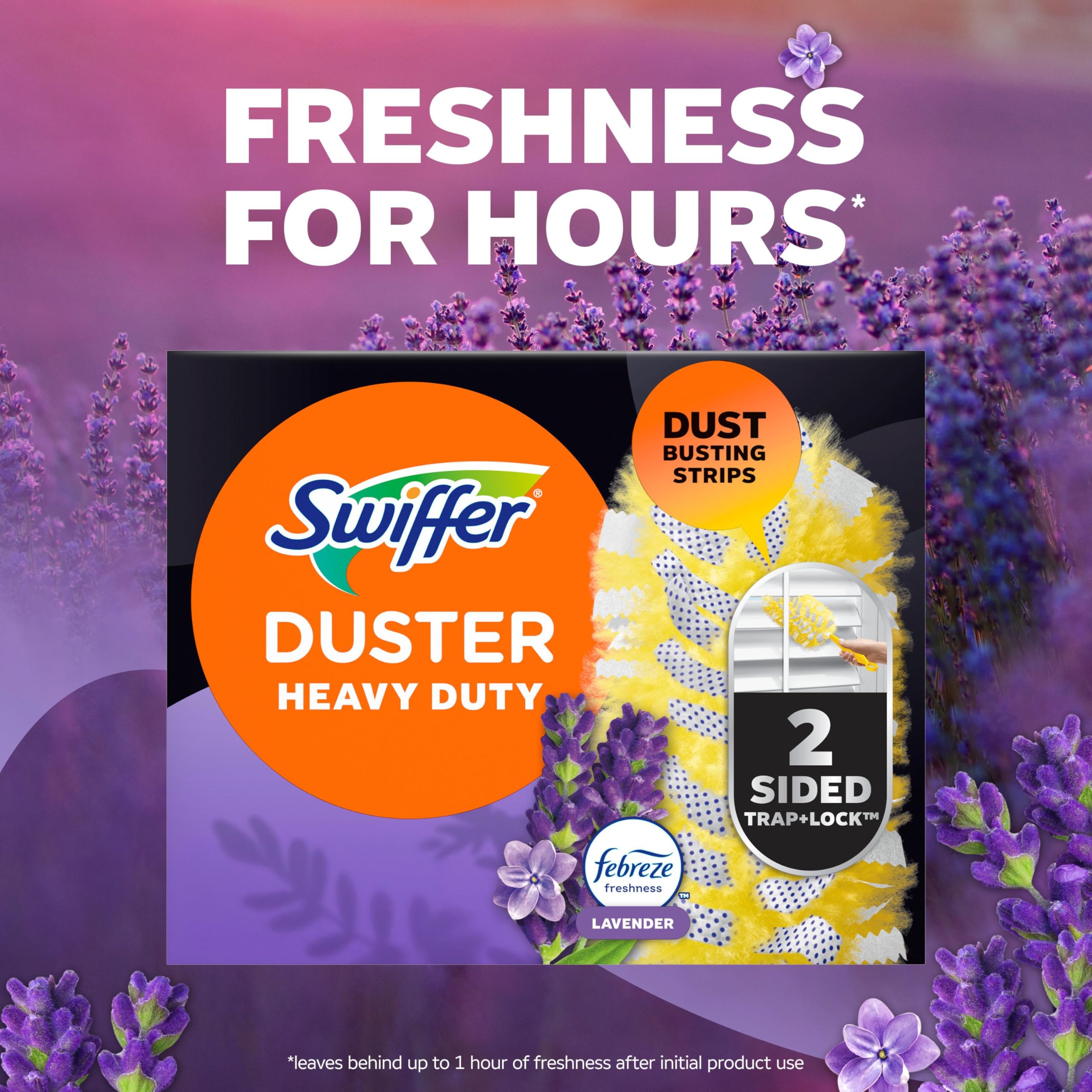 Swiffer alrededor de objetos decorativos limpiando sin rayar superficies