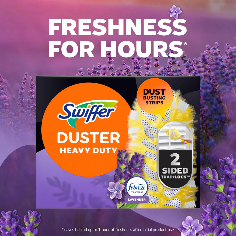 Swiffer alrededor de objetos decorativos limpiando sin rayar superficies