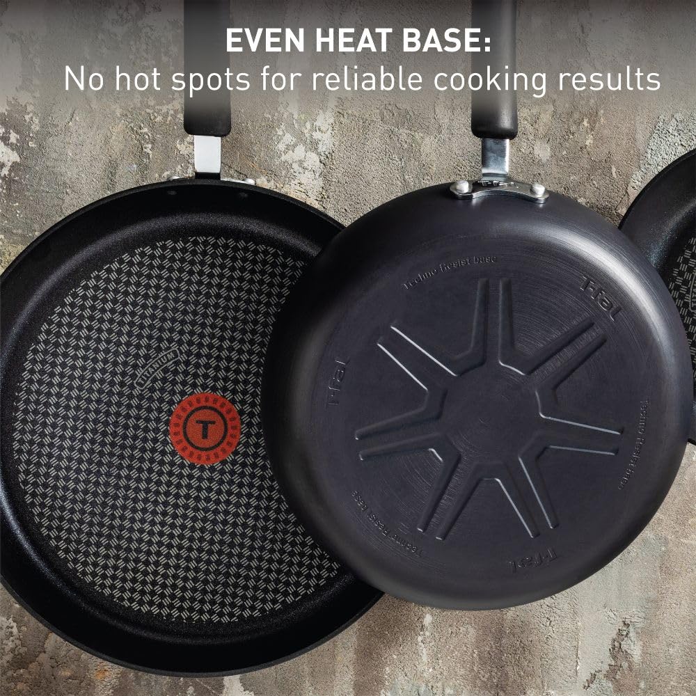 T-Fal base vista inferior que muestra diseño anti-deformación y distribución uniforme de calor