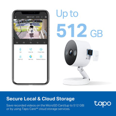 Tapo C120 montada magnéticamente en un barandal para instalación sin herramientas
