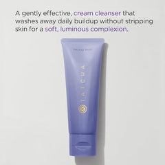TATCHA polvo de arroz japonés en primer plano para exfoliación suave