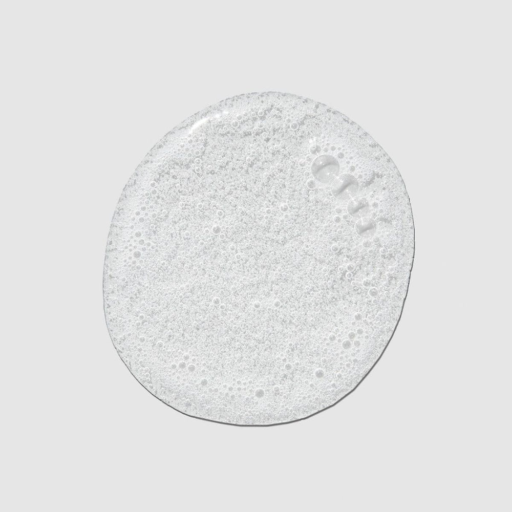Tea Tree cabello con más cuerpo y brillo tras usar el champú