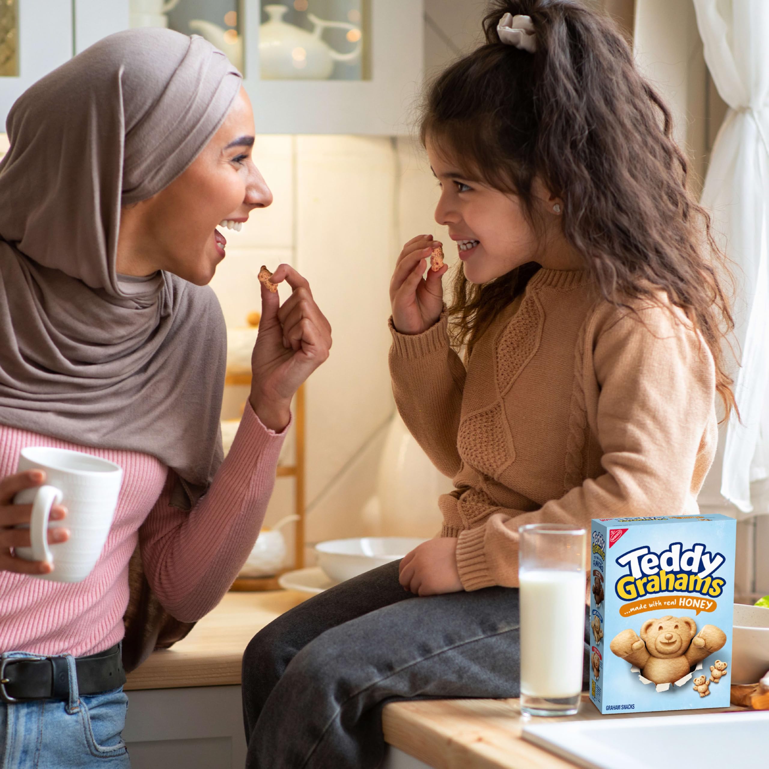 Teddy Grahams caja abierta mostrando contenidos y porciones por caja