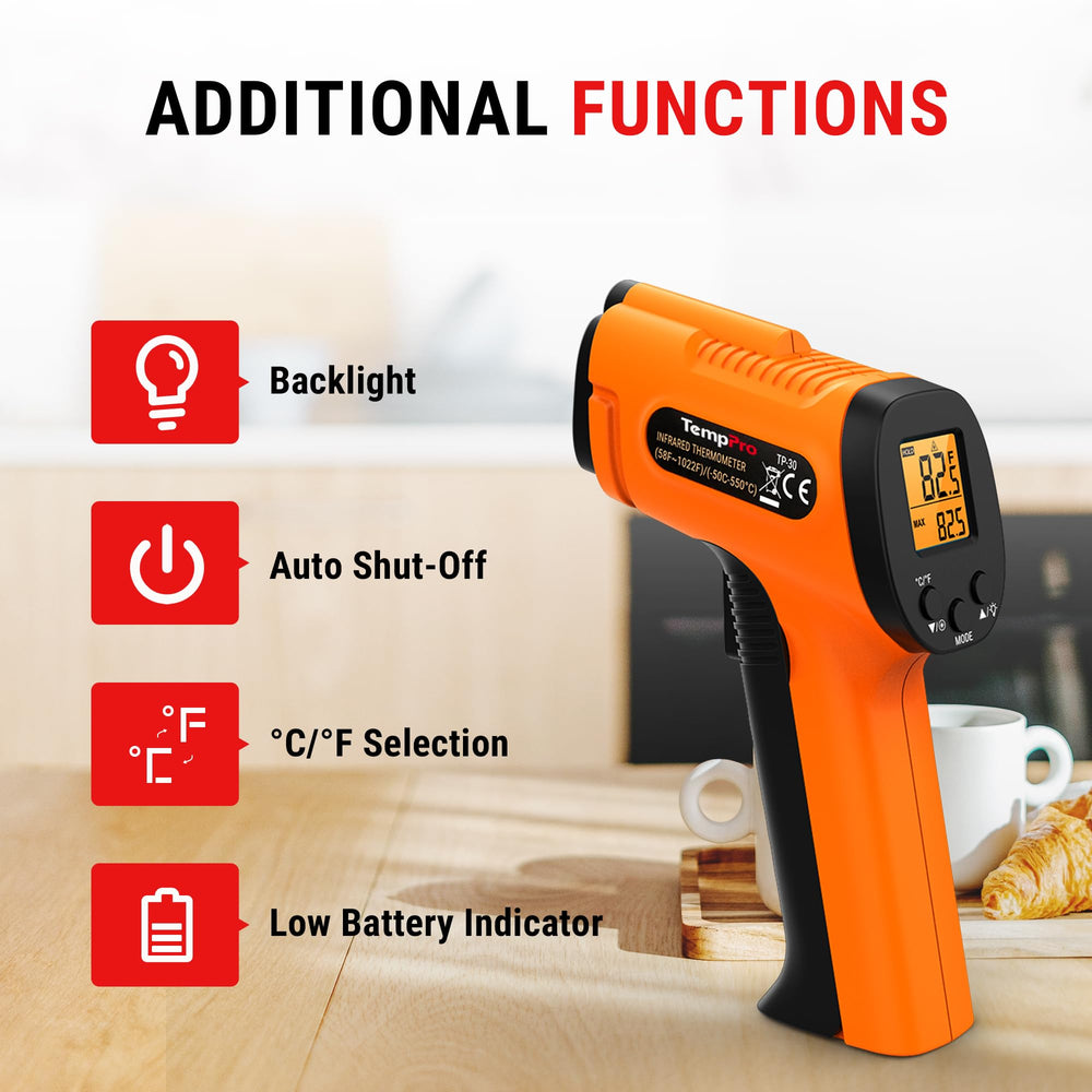 TempPro en mano para comparar tamaño y ergonomía durante uso