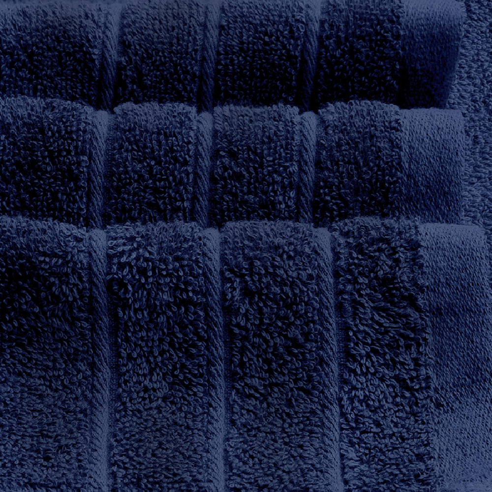 Tens Towels ambientación en baño moderno, estilo y funcionalidad