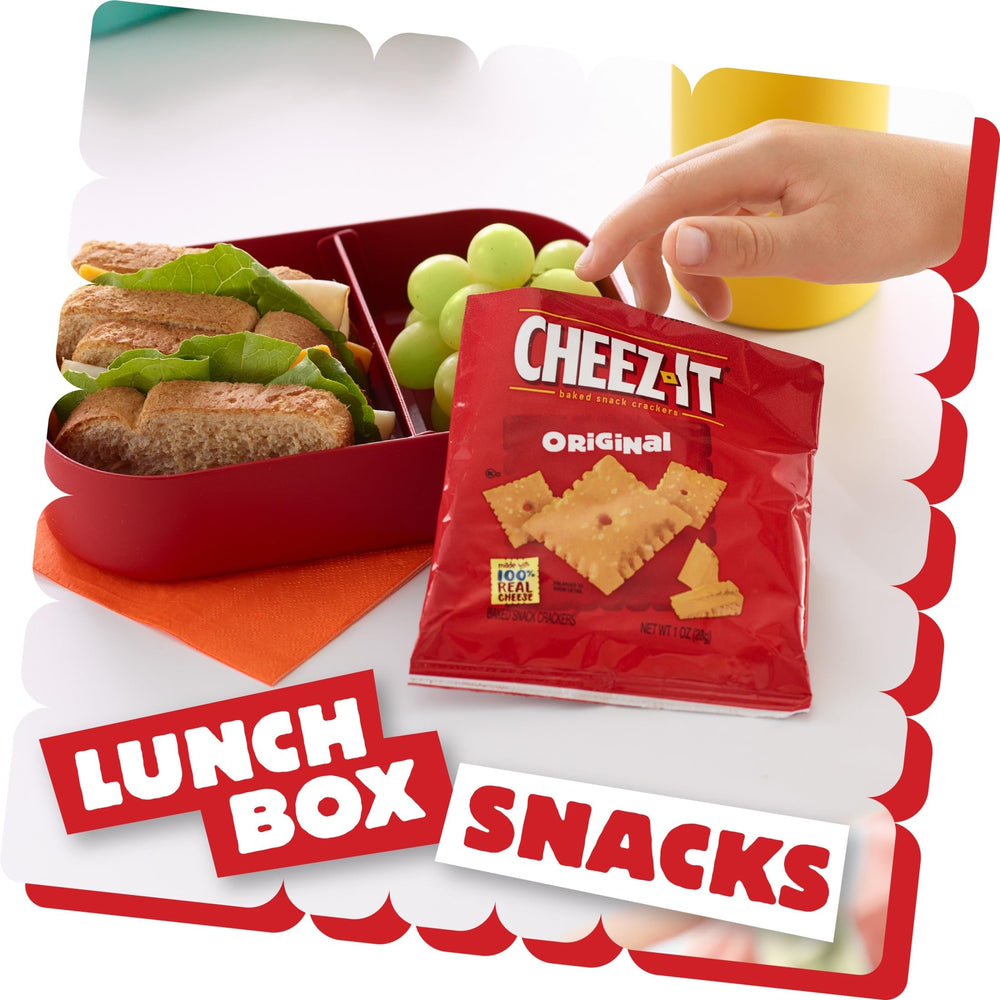 Primer plano textura Cheez-It que destaca el horneado y queso real