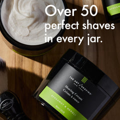 The Art of Shaving crema en brocha en uso mostrando facilidad de generación de espuma