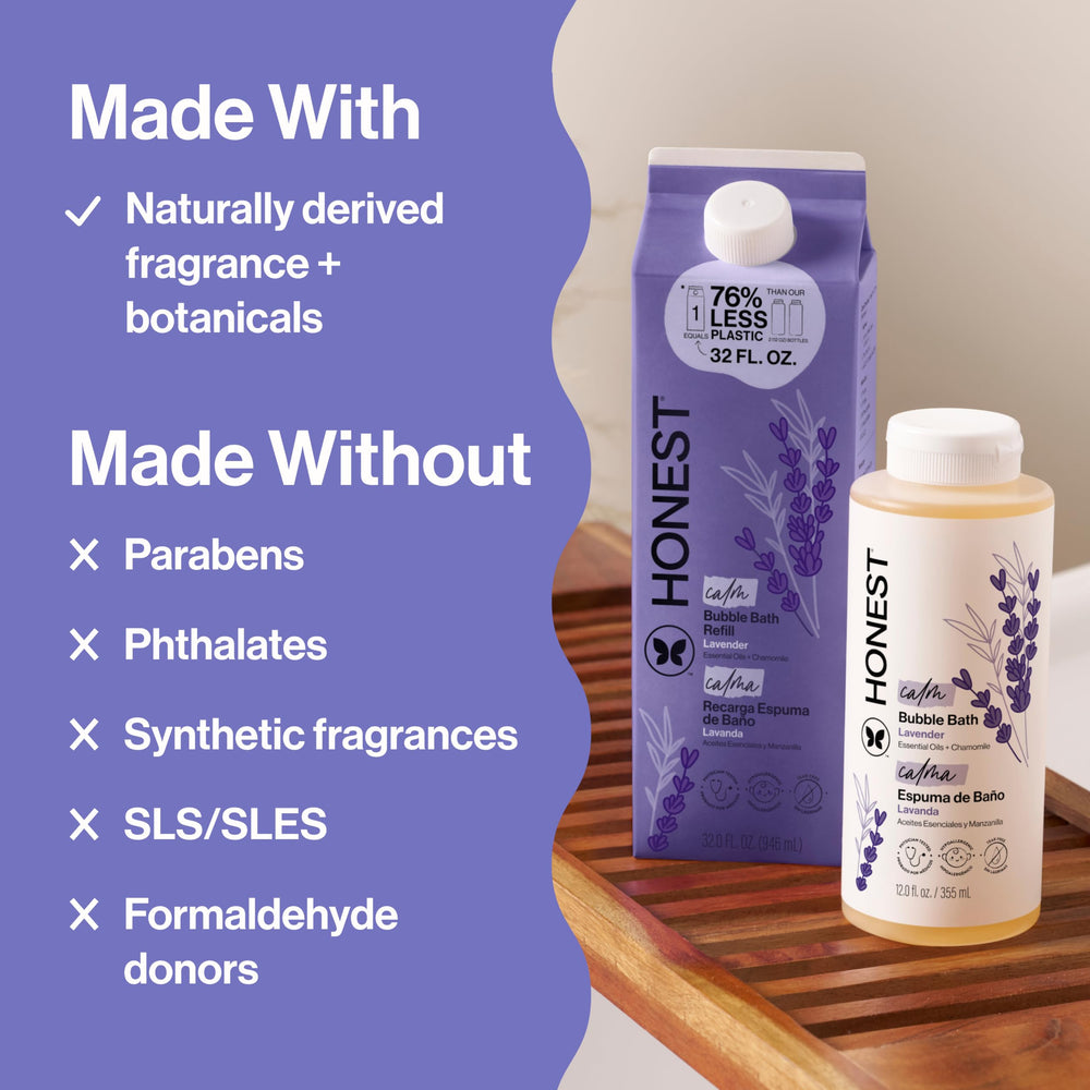 The Honest Company botella siendo rellenada desde cartón mostrando reducción de plástico